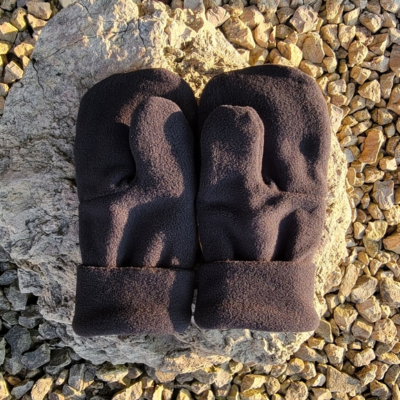 University of Minnesota Golden Gophers Fabric Fleece Winter Mittens U of M - Picture 5 of 7